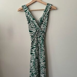 Vintage Banana republic wrap tie back Elegant Green and White Leaf Print Dress